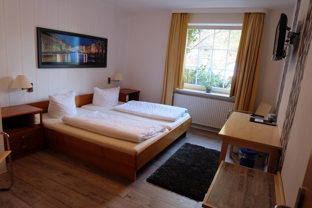 Hotel Zum Weissen Ross Winsen  Δωμάτιο φωτογραφία
